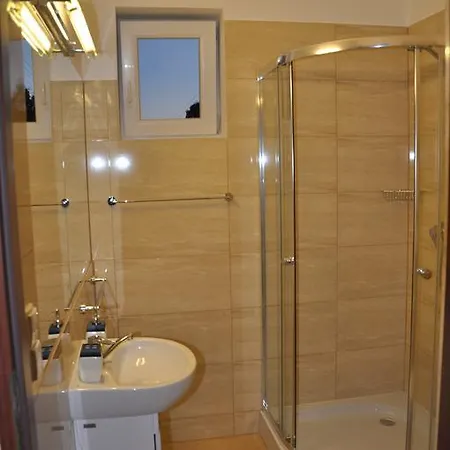 Goscinne Mizera * 쿠도바-즈루이